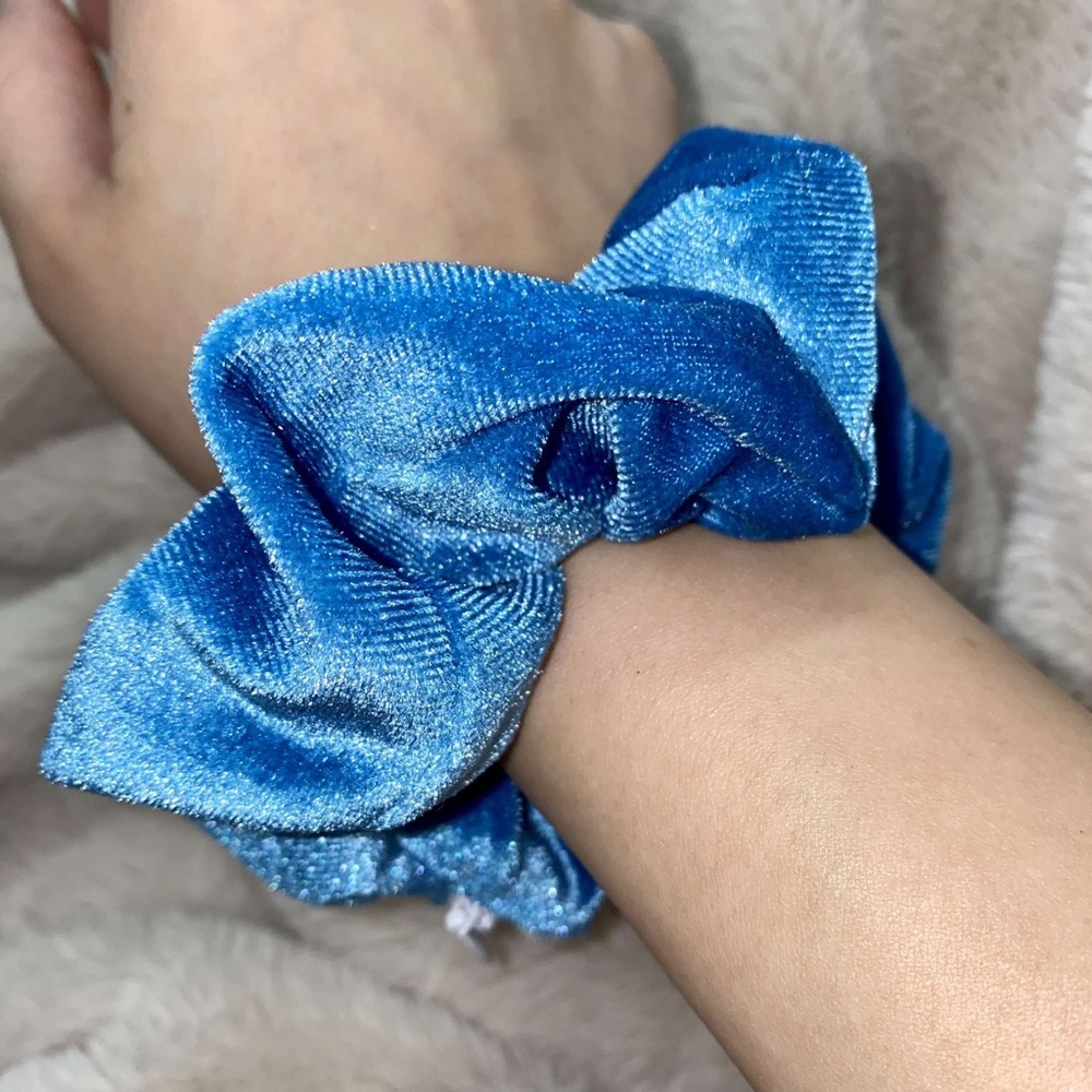 Zipper scrunchie